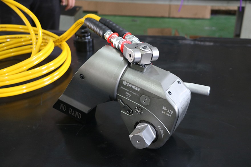 液壓扳手優(yōu)點有哪些？打螺栓省力嗎？