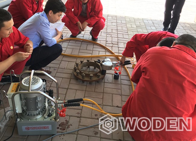 沃頓現(xiàn)場(chǎng)培訓(xùn)講解液壓扳手必須知道的使用安全要點(diǎn) 沃頓現(xiàn)場(chǎng)培訓(xùn)講解液壓扳手必須知道的使用安全要點(diǎn)