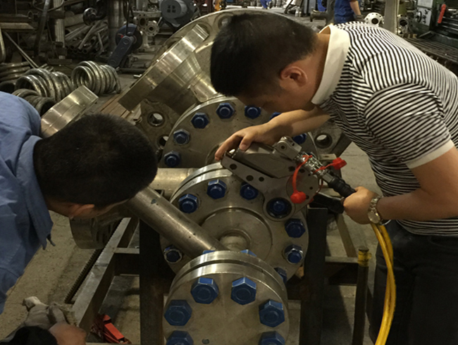 沃頓液壓扳手使用場景 沃頓液壓扳手使用場景